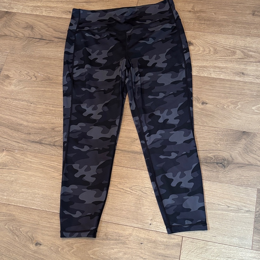 Lole Black Camo Leggings